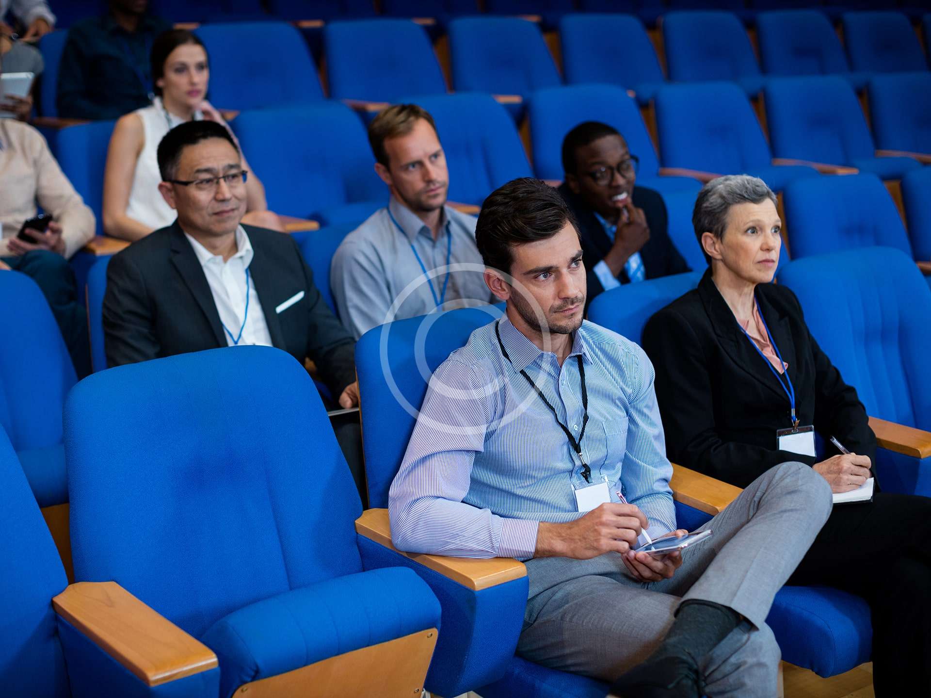 How to attract audience to your business forum